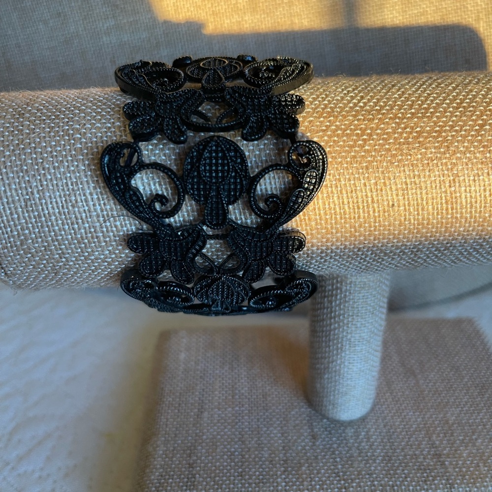 Elegant Black Lace Bracelet